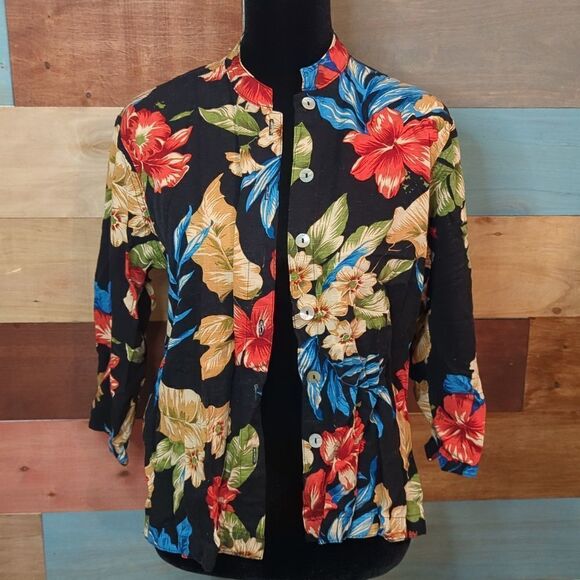 n touch Tops - Small tropical button-down blouse 3/4 sleeve